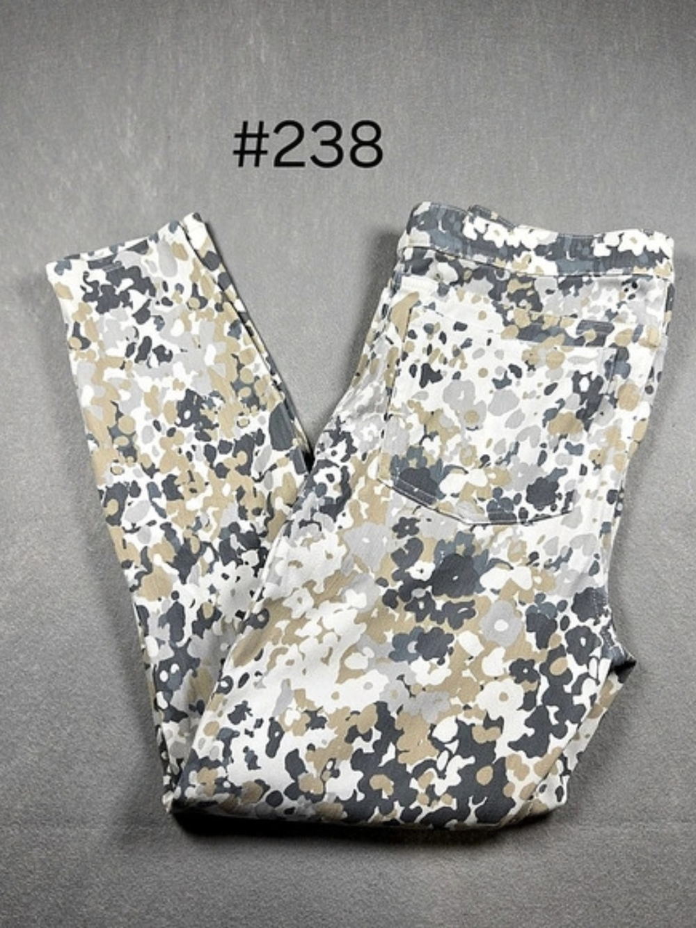 SPANX Abstract Print Leggings in Gray & White Size XL Like New